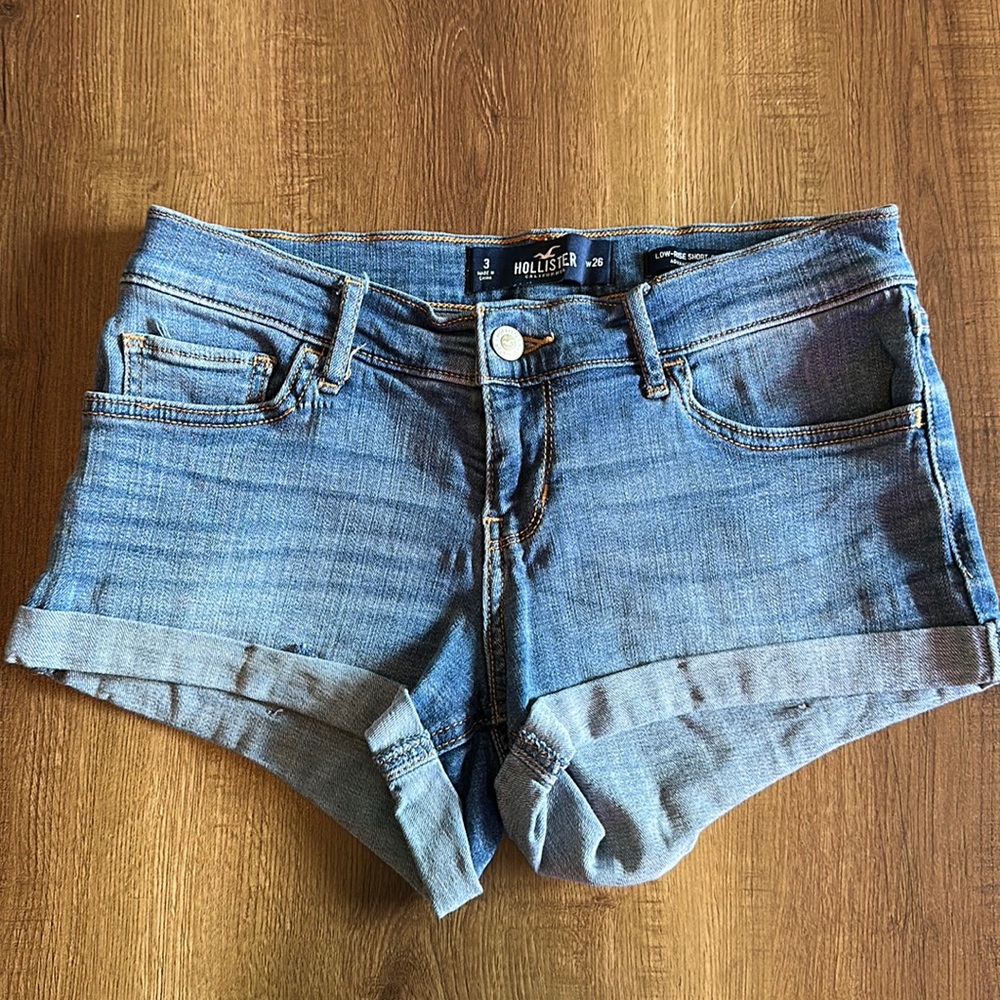 Hollister Low Rise Short-Short
